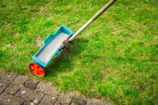 Cost of Commercial Lawn Treatment in Boise
